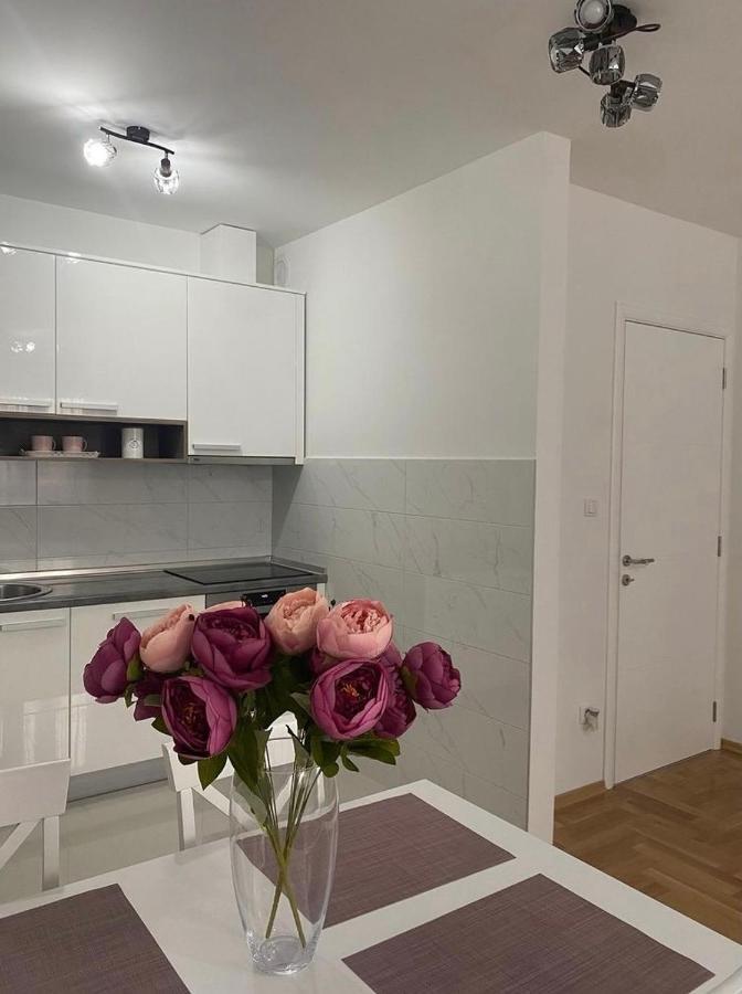 Apartamento Iskra Banja Luka Exterior foto